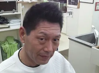 男性髪型前から
